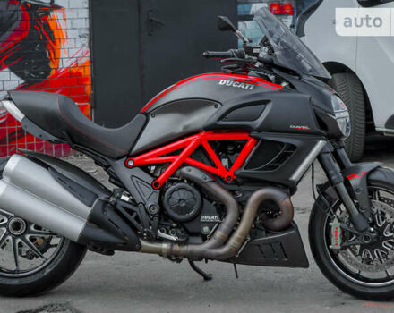 Дукаті Diavel Carbon, об'ємом двигуна 0 л та пробігом 30 тис. км за 13000 $, фото 1 на Automoto.ua