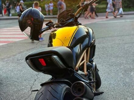 Дукаті Diavel Carbon, об'ємом двигуна 0 л та пробігом 22 тис. км за 16000 $, фото 1 на Automoto.ua