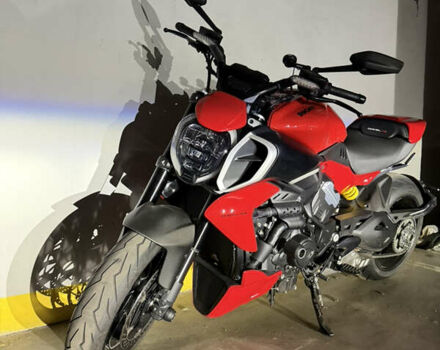 Красный Дукати Diavel V4 1158, объемом двигателя 1.2 л и пробегом 7 тыс. км за 27500 $, фото 2 на Automoto.ua