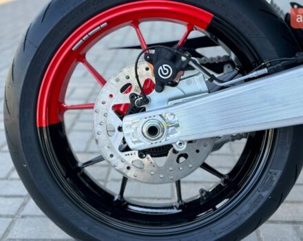 Дукати Hypermotard 698, объемом двигателя 0.66 л и пробегом 0 тыс. км за 18079 $, фото 42 на Automoto.ua