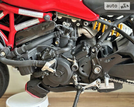 Красный Дукати Monster 1200, объемом двигателя 1.2 л и пробегом 10 тыс. км за 14000 $, фото 6 на Automoto.ua