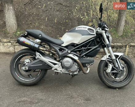 Серый Дукати Monster 696, объемом двигателя 0.7 л и пробегом 12 тыс. км за 3099 $, фото 3 на Automoto.ua