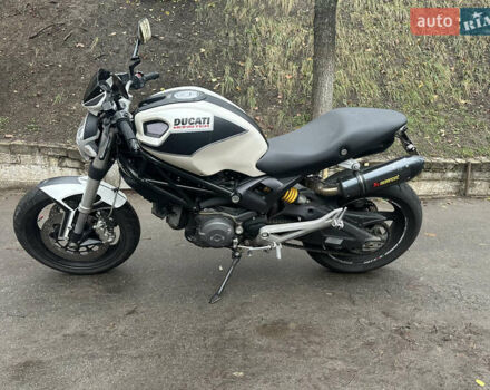 Серый Дукати Monster 696, объемом двигателя 0.7 л и пробегом 12 тыс. км за 3099 $, фото 1 на Automoto.ua