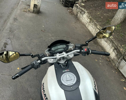 Серый Дукати Monster 696, объемом двигателя 0.7 л и пробегом 12 тыс. км за 3099 $, фото 6 на Automoto.ua