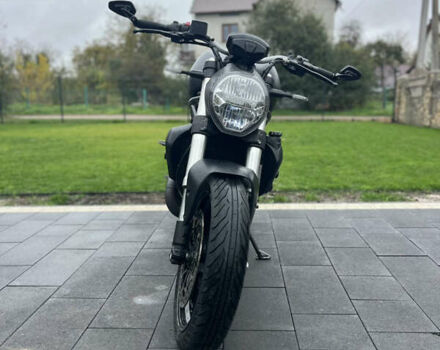 Черный Дукати Monster 821, объемом двигателя 0.82 л и пробегом 28 тыс. км за 8900 $, фото 2 на Automoto.ua