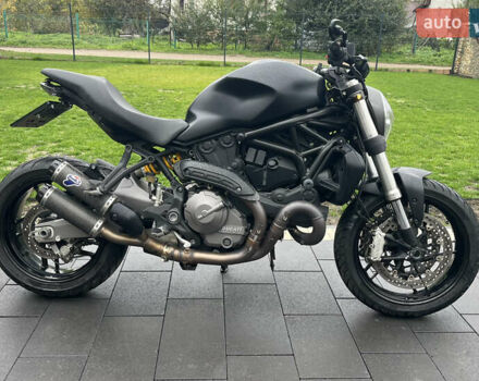 Черный Дукати Monster 821, объемом двигателя 0.82 л и пробегом 28 тыс. км за 8900 $, фото 1 на Automoto.ua