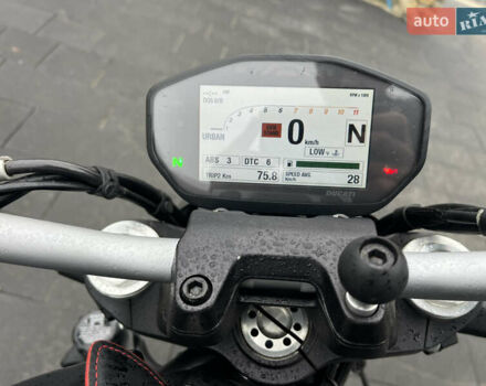 Черный Дукати Monster 821, объемом двигателя 0.82 л и пробегом 28 тыс. км за 8900 $, фото 13 на Automoto.ua