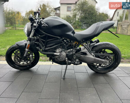 Черный Дукати Monster 821, объемом двигателя 0.82 л и пробегом 28 тыс. км за 8900 $, фото 11 на Automoto.ua