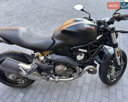 Черный Дукати Monster 821, объемом двигателя 0.82 л и пробегом 8 тыс. км за 9500 $, фото 3 на Automoto.ua