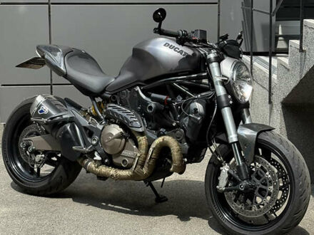 Дукати Monster 821 2016 в Киеве на Automoto.ua Дукати Monster 821, объемом двигателя 0.82 л и пробегом 21 тыс. км за 8200 $, фото 1 на Automoto.ua