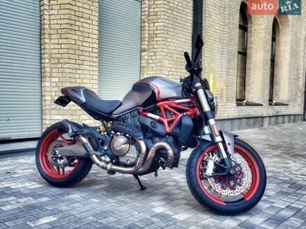 Дукаті Monster 821 2017 у Києві на Automoto.ua Дукаті Monster 821, об'ємом двигуна 0.82 л та пробігом 14 тис. км за 9000 $, фото 1 на Automoto.ua