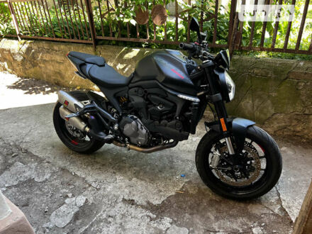 Дукати Monster 937 2022 в Киеве на Automoto.ua Черный Дукати Monster 937, объемом двигателя 0.94 л и пробегом 8 тыс. км за 10800 $, фото 1 на Automoto.ua