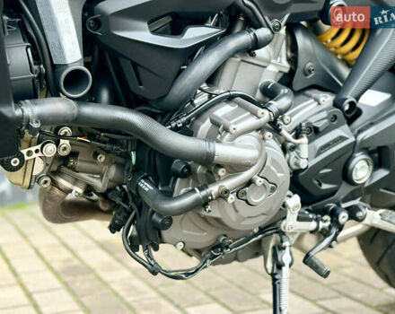 Дукати Monster Plus 937, объемом двигателя 0.9 л и пробегом 3 тыс. км за 9999 $, фото 8 на Automoto.ua