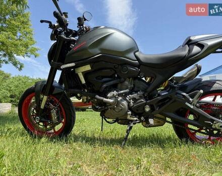 Серый Дукати Monster Plus 937, объемом двигателя 0.93 л и пробегом 6 тыс. км за 9900 $, фото 5 на Automoto.ua