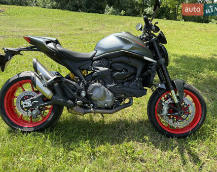 Серый Дукати Monster Plus 937, объемом двигателя 0.93 л и пробегом 6 тыс. км за 9900 $, фото 4 на Automoto.ua