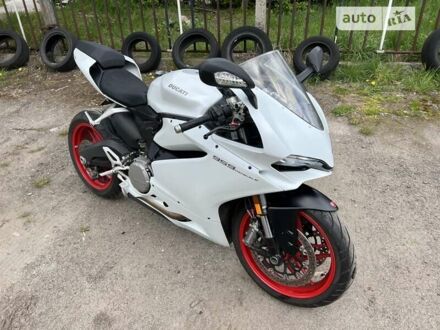 Дукати Panigale 959 2015 в Львове на Automoto.ua Белый Дукати Panigale 959, объемом двигателя 0.96 л и пробегом 12 тыс. км за 11600 $, фото 1 на Automoto.ua