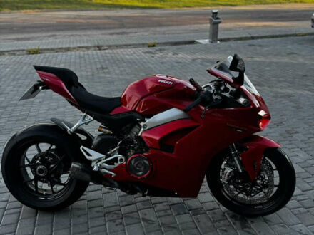 Дукати Panigale V4 2018 в Олевске на Automoto.ua Красный Дукати Panigale V4, объемом двигателя 1.1 л и пробегом 2 тыс. км за 21000 $, фото 1 на Automoto.ua