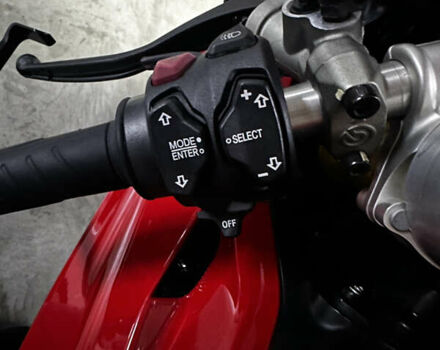 Красный Дукати Panigale V4S, объемом двигателя 1.1 л и пробегом 26 тыс. км за 26000 $, фото 16 на Automoto.ua