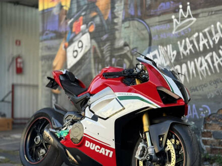 Дукати Panigale V4Speciale, объемом двигателя 0 л и пробегом 1 тыс. км за 43000 $, фото 1 на Automoto.ua