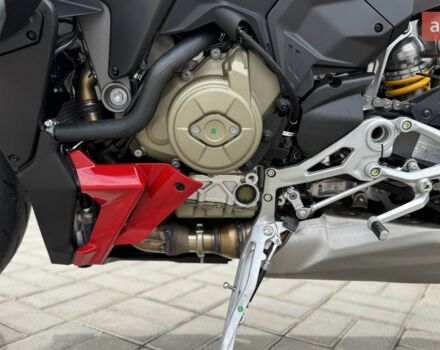 Дукати Streetfighter 1103, объемом двигателя 1.1 л и пробегом 0 тыс. км за 33239 $, фото 28 на Automoto.ua