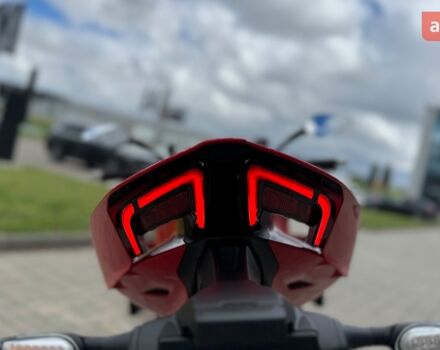 Дукаті Streetfighter 1103, об'ємом двигуна 1.1 л та пробігом 0 тис. км за 34189 $, фото 9 на Automoto.ua