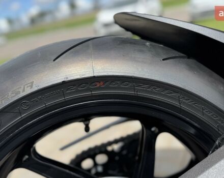 Дукати Streetfighter 1103, объемом двигателя 1.1 л и пробегом 0 тыс. км за 33239 $, фото 26 на Automoto.ua