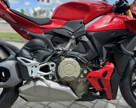 Дукати Streetfighter 1103, объемом двигателя 1.1 л и пробегом 0 тыс. км за 33239 $, фото 3 на Automoto.ua