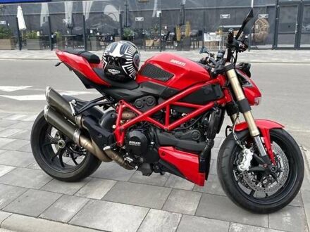 Дукати Streetfighter 848 2013 в Чернигове на Automoto.ua Красный Дукати Streetfighter 848, объемом двигателя 0.85 л и пробегом 9 тыс. км за 9500 $, фото 1 на Automoto.ua