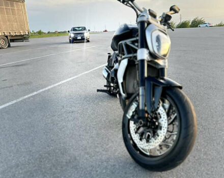 Дукати XDiavel S Glossy , объемом двигателя 1.2 л и пробегом 9 тыс. км за 19200 $, фото 5 на Automoto.ua