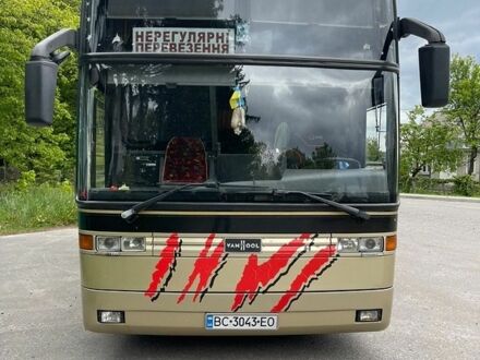 Желтый ЕОС Коач, объемом двигателя 11.97 л и пробегом 990 тыс. км за 33000 $, фото 1 на Automoto.ua