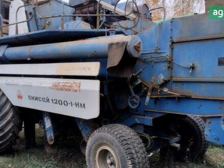Єнісей 1200 2004 у Житомирі на Automoto.ua Єнісей 1200, об'ємом двигуна 0 л та пробігом 0 тис. км за 9000 $, фото 1 на Automoto.ua