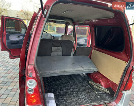 Красный ФАВ 6371 пасс., объемом двигателя 1.1 л и пробегом 143 тыс. км за 2200 $, фото 6 на Automoto.ua