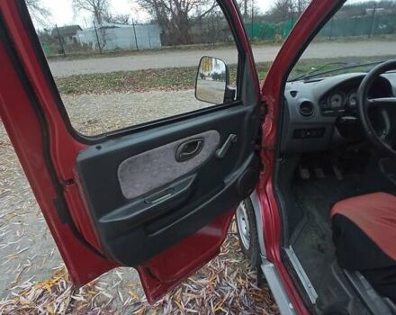 Красный ФАВ 6371 пасс., объемом двигателя 1.05 л и пробегом 80 тыс. км за 2100 $, фото 9 на Automoto.ua