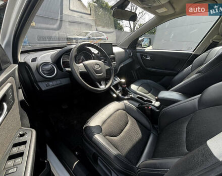 Белый ФАВ Besturn X40, объемом двигателя 1.6 л и пробегом 119 тыс. км за 8000 $, фото 18 на Automoto.ua