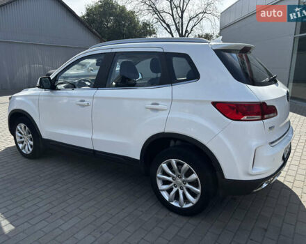 Белый ФАВ Besturn X40, объемом двигателя 1.6 л и пробегом 119 тыс. км за 8000 $, фото 8 на Automoto.ua