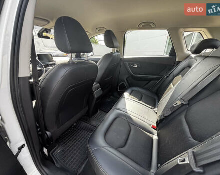 Белый ФАВ Besturn X40, объемом двигателя 1.6 л и пробегом 119 тыс. км за 8000 $, фото 19 на Automoto.ua