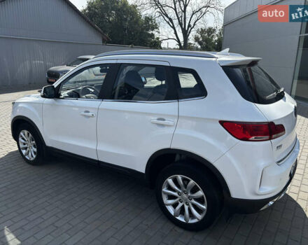 Белый ФАВ Besturn X40, объемом двигателя 1.6 л и пробегом 119 тыс. км за 8000 $, фото 7 на Automoto.ua