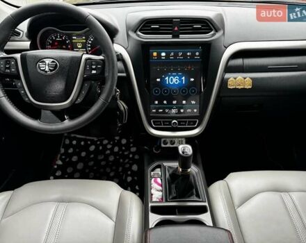 Черный ФАВ Besturn X80, объемом двигателя 2 л и пробегом 45 тыс. км за 12000 $, фото 16 на Automoto.ua