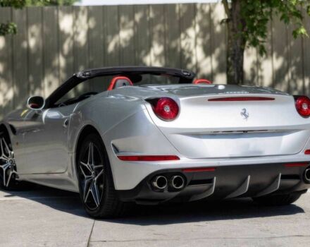 Сірий Феррарі California, об'ємом двигуна 3.9 л та пробігом 76 тис. км за 42500 $, фото 4 на Automoto.ua