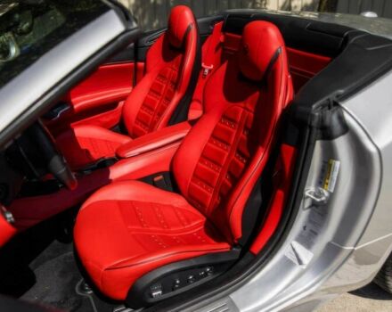 Сірий Феррарі California, об'ємом двигуна 3.9 л та пробігом 76 тис. км за 42500 $, фото 8 на Automoto.ua