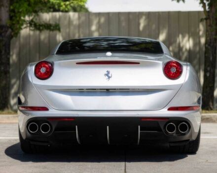 Сірий Феррарі California, об'ємом двигуна 3.9 л та пробігом 76 тис. км за 42500 $, фото 5 на Automoto.ua