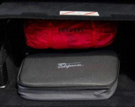 Сірий Феррарі California, об'ємом двигуна 3.9 л та пробігом 76 тис. км за 42500 $, фото 22 на Automoto.ua