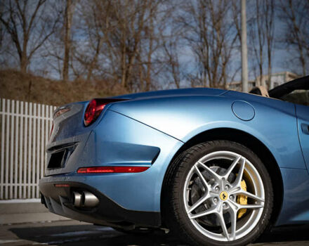 Синий Феррари California T, объемом двигателя 3.9 л и пробегом 25 тыс. км за 159999 $, фото 6 на Automoto.ua