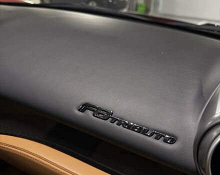 Красный Феррари F8, объемом двигателя 3.9 л и пробегом 7 тыс. км за 299999 $, фото 14 на Automoto.ua