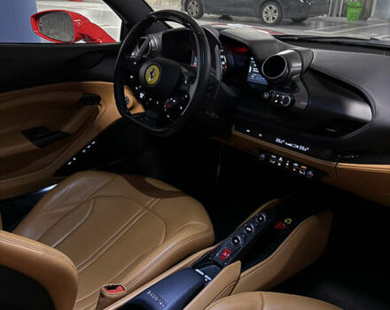 Красный Феррари F8, объемом двигателя 3.9 л и пробегом 7 тыс. км за 299999 $, фото 10 на Automoto.ua