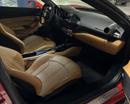 Красный Феррари F8, объемом двигателя 3.9 л и пробегом 7 тыс. км за 299999 $, фото 9 на Automoto.ua