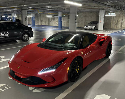 Красный Феррари F8, объемом двигателя 3.9 л и пробегом 7 тыс. км за 299999 $, фото 3 на Automoto.ua
