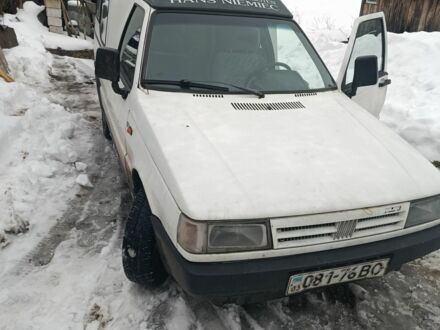 Белый Фиат 124, объемом двигателя 1 л и пробегом 1000 тыс. км за 600 $, фото 1 на Automoto.ua