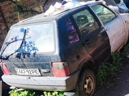 Фіат 124 1992 у Береговом на Automoto.ua Чорний Фіат 124, об'ємом двигуна 1 л та пробігом 100 тис. км за 210 $, фото 1 на Automoto.ua