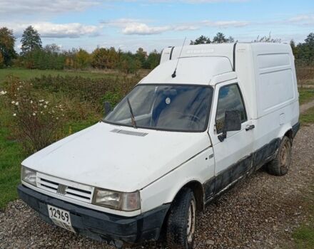 Белый Фиат 130, объемом двигателя 1.3 л и пробегом 200 тыс. км за 450 $, фото 1 на Automoto.ua